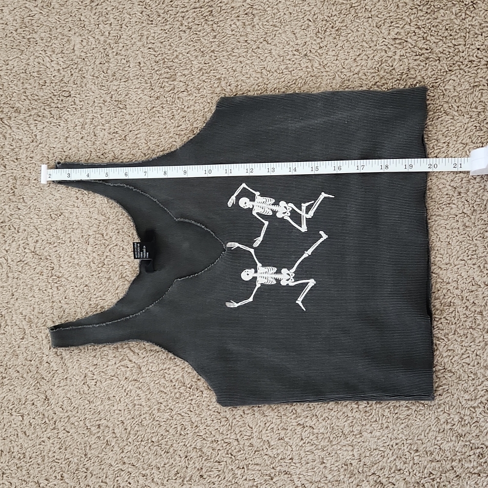 Crop top - Picture 5 of 6